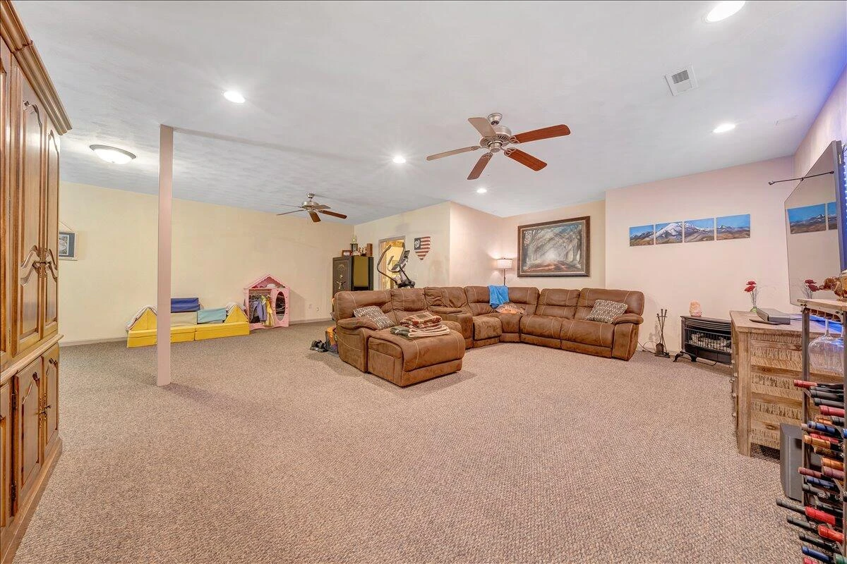 615 Muse RD - Photo 33