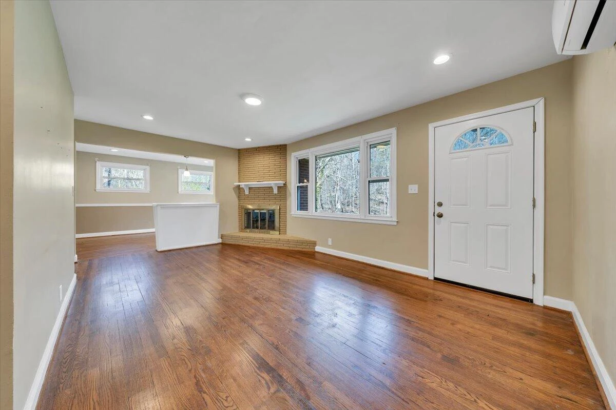 1065 Cain DR - Photo 18