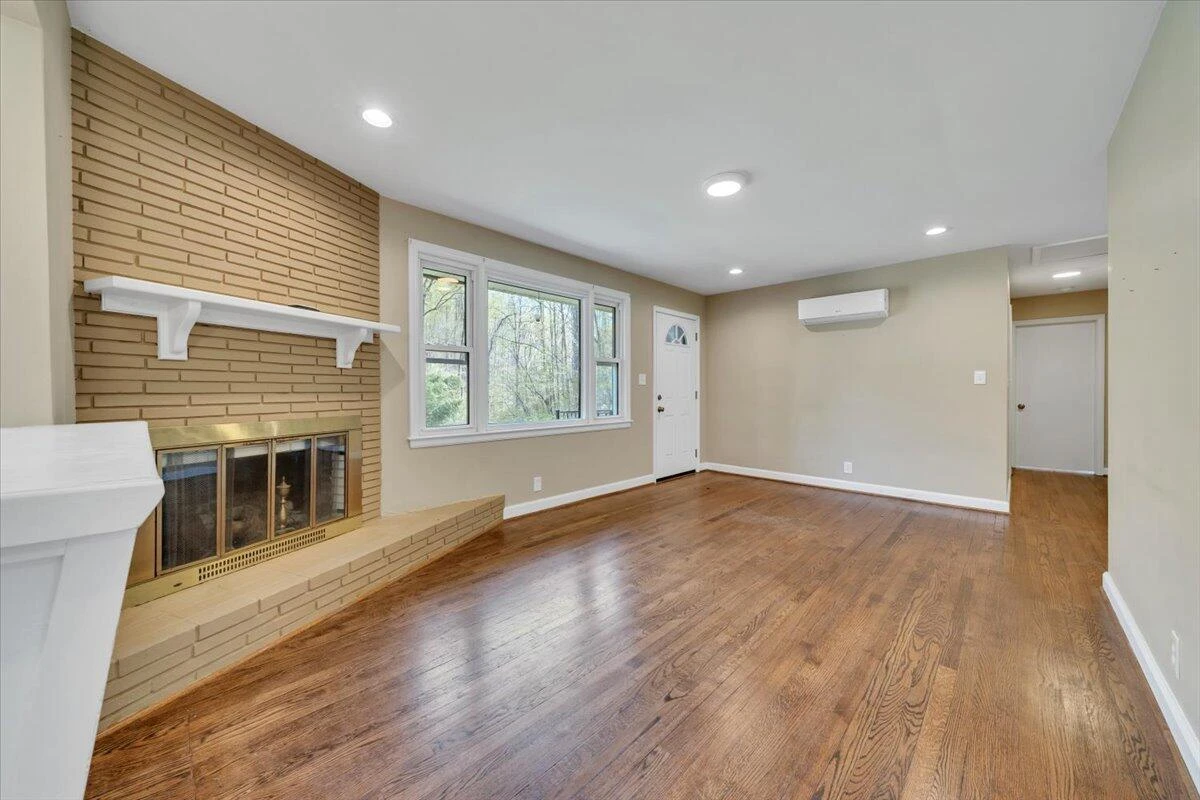 1065 Cain DR - Photo 19