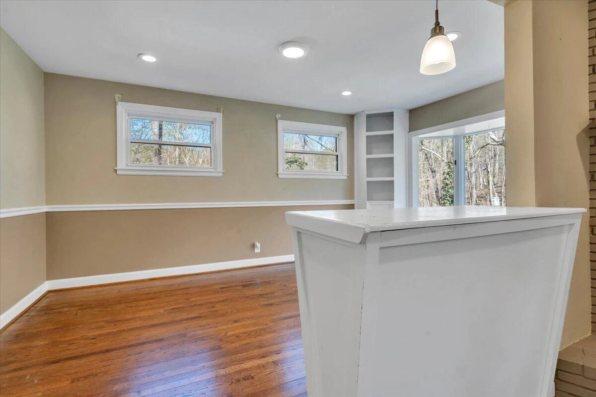 1065 Cain DR - Photo 20