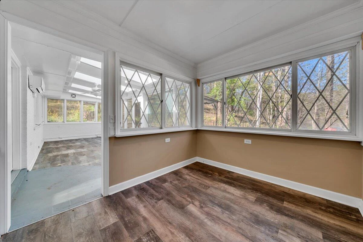 1065 Cain DR - Photo 31