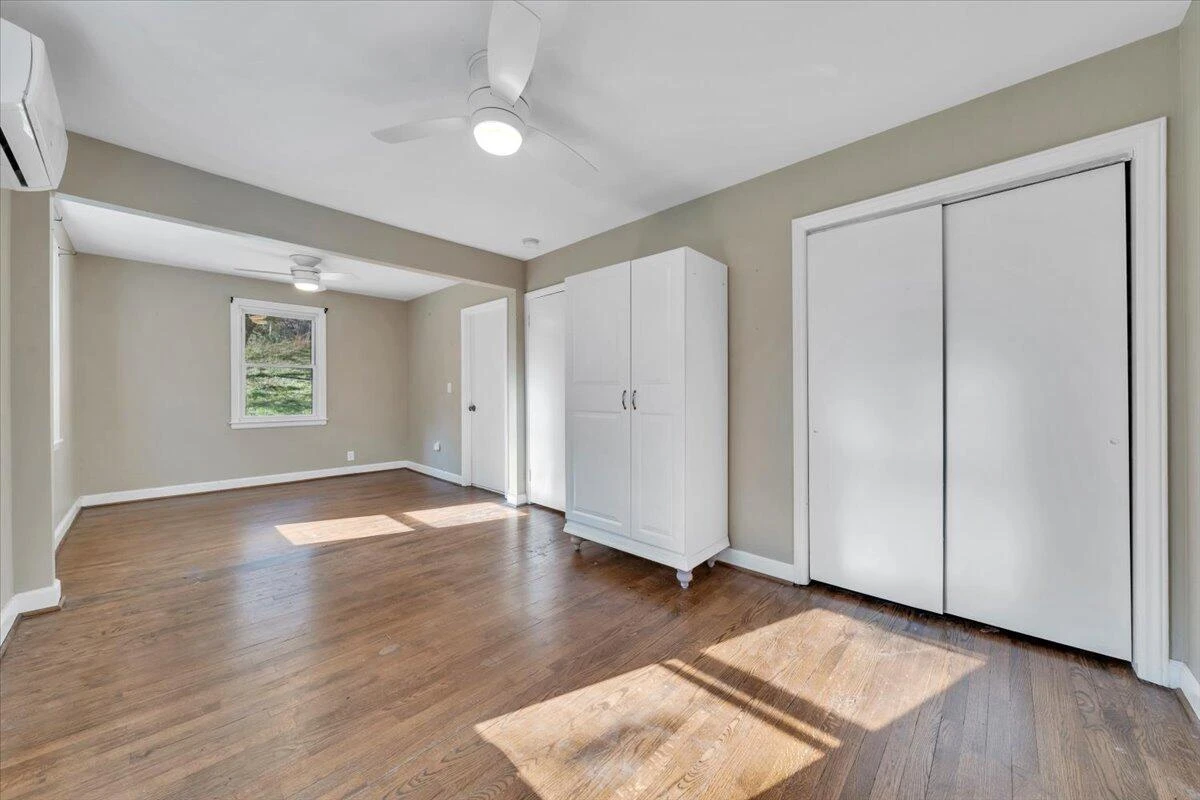 1065 Cain DR - Photo 36