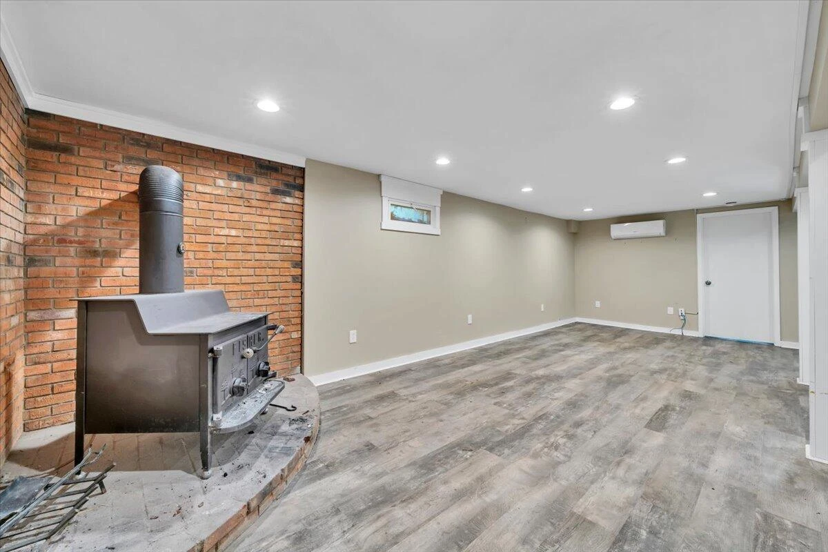 1065 Cain DR - Photo 48