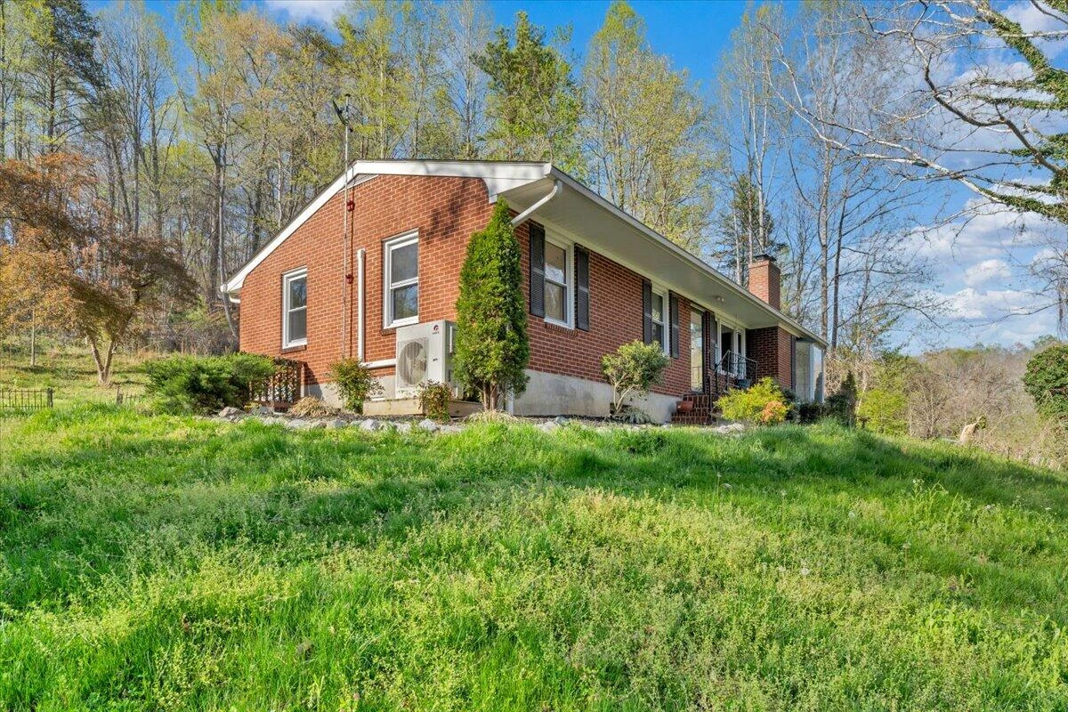 1065 Cain DR - Photo 86