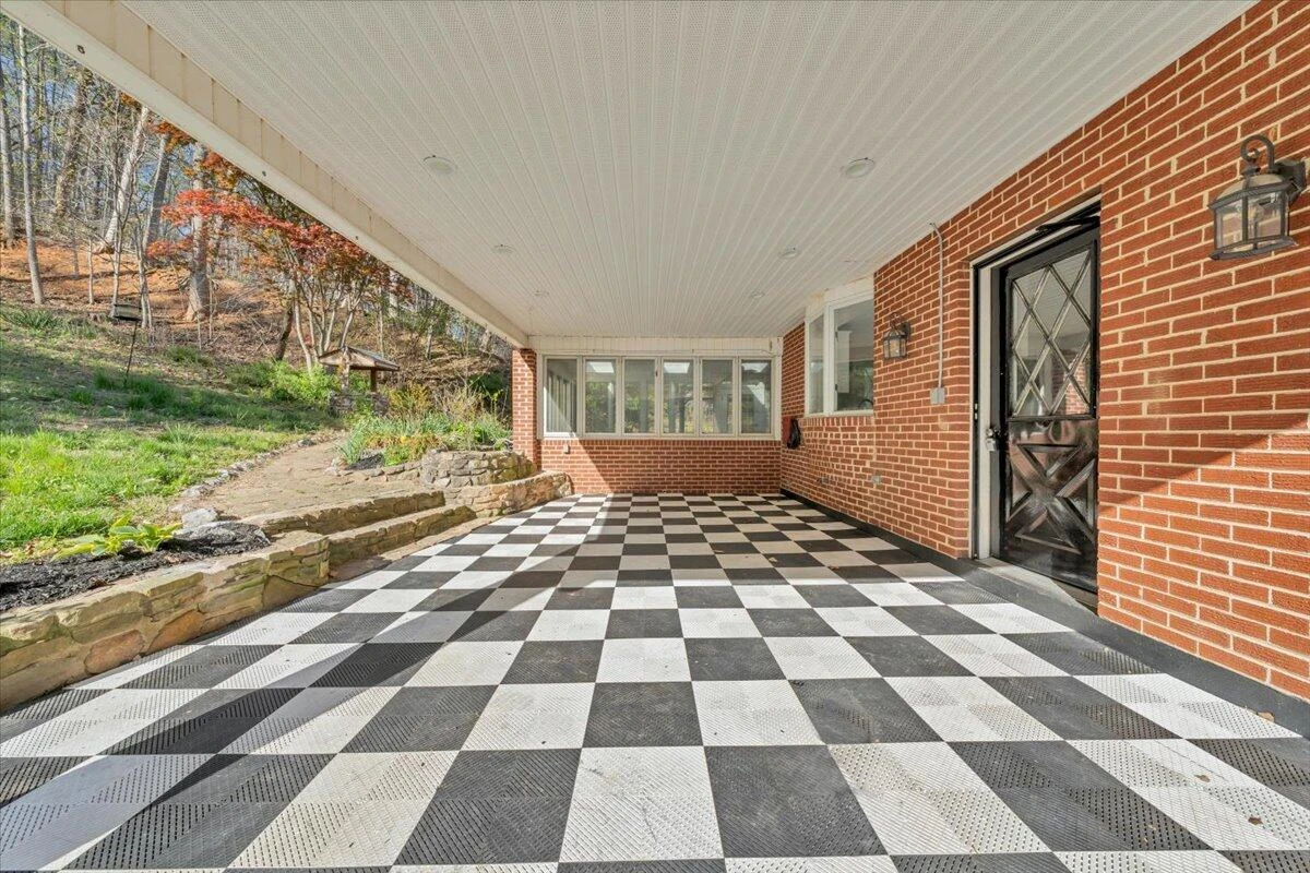 1065 Cain DR - Photo 91