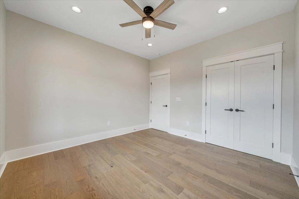 3843 Saul LN - Photo 32