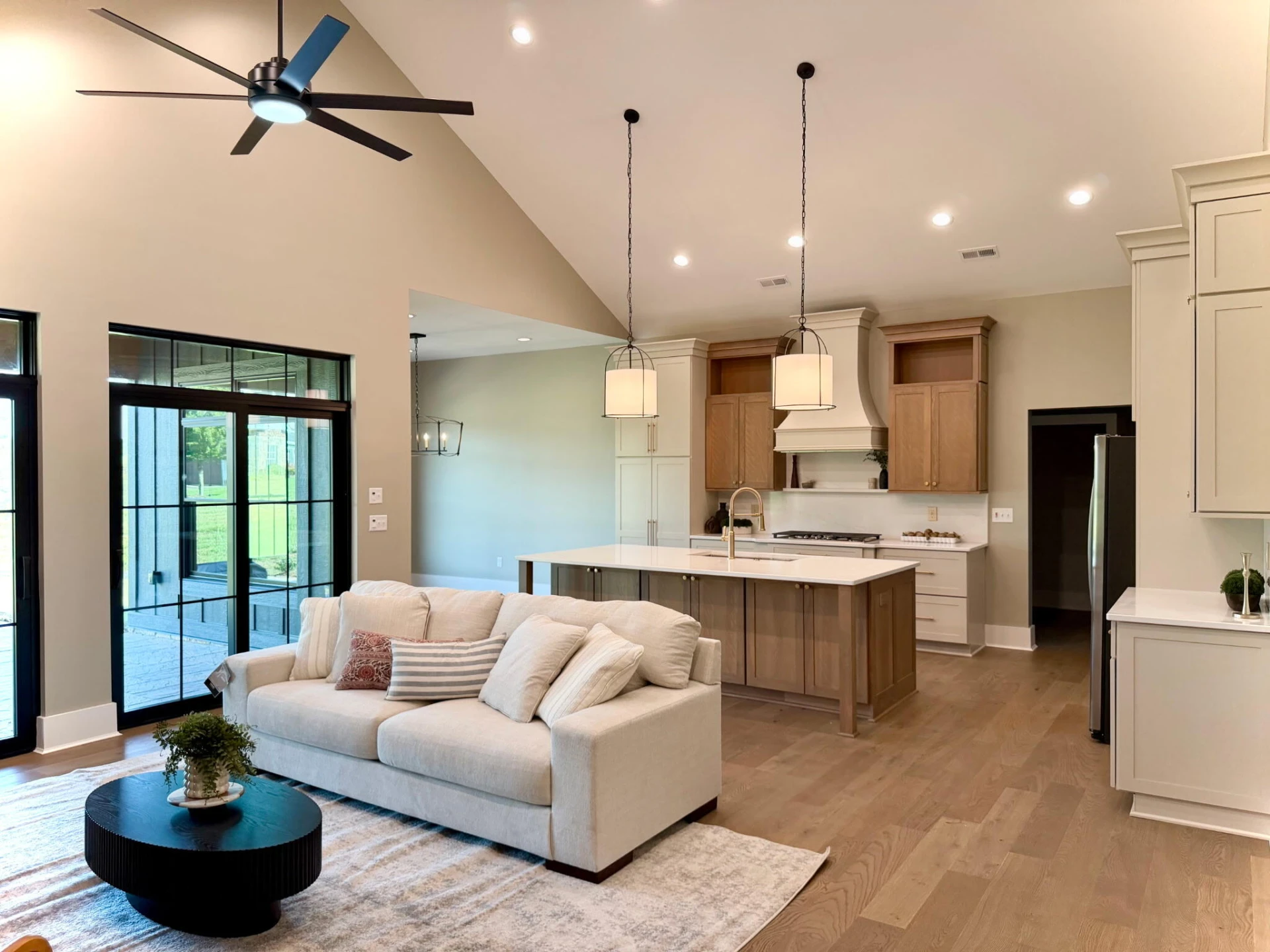 3843 Saul LN - Photo 13