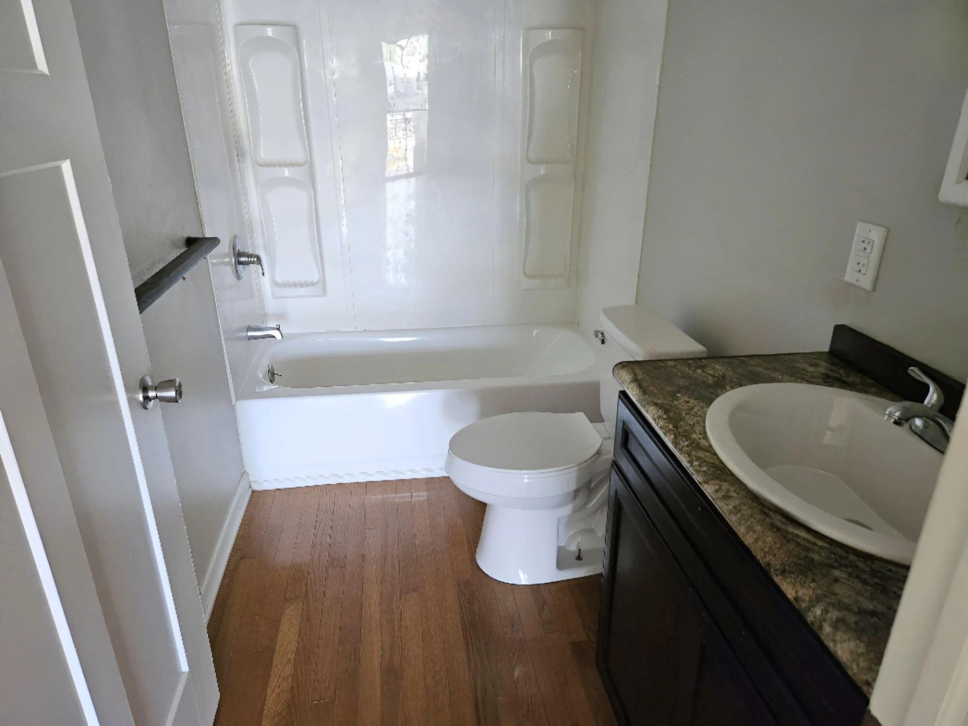 1116 Fairfax AVE NW - Photo 5