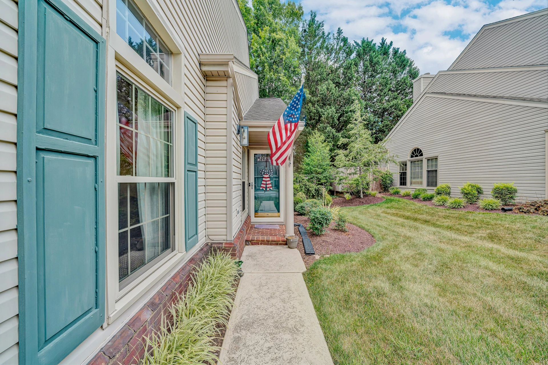 4724 Barclay SQ SW - Photo 4