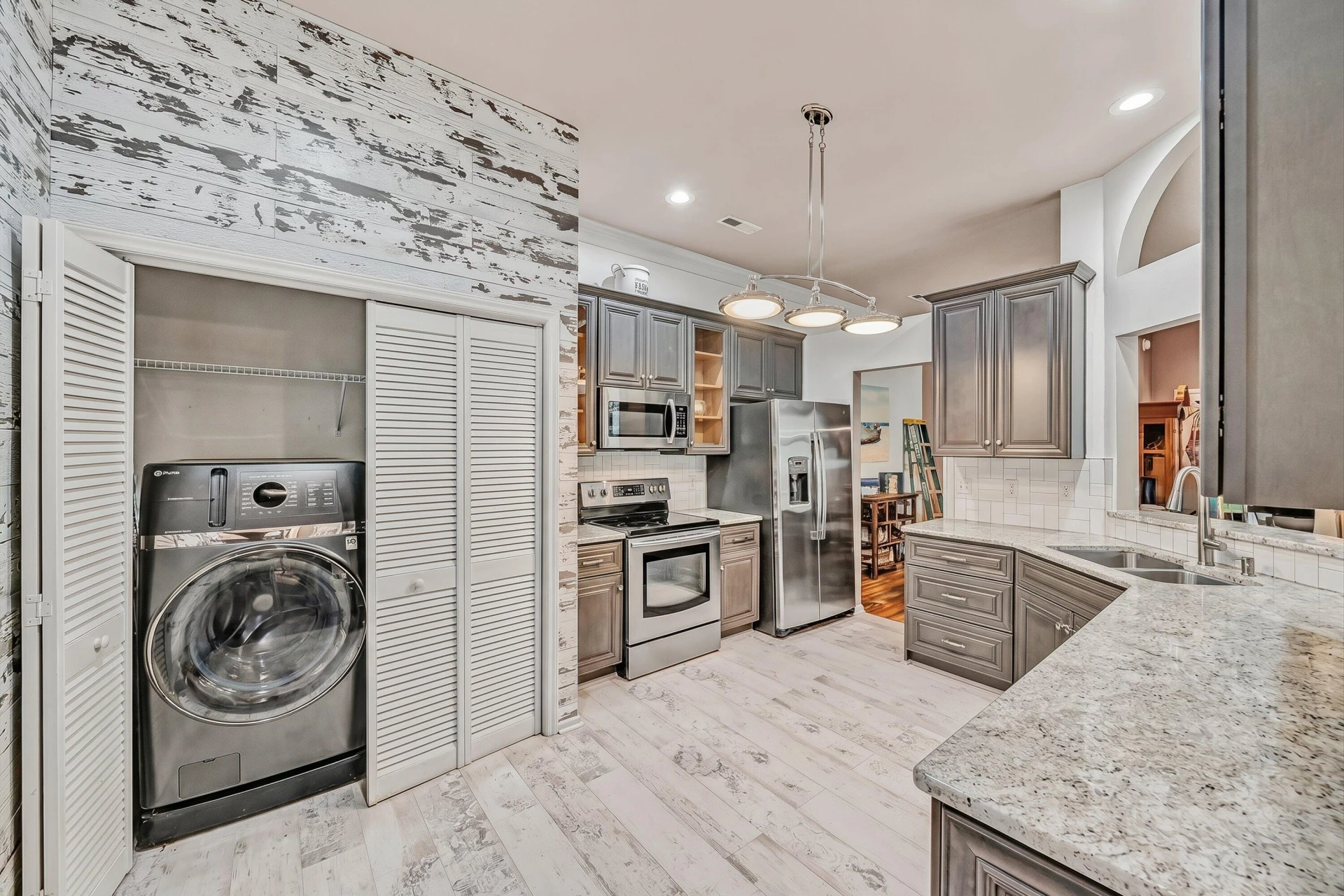 4724 Barclay SQ SW - Photo 17