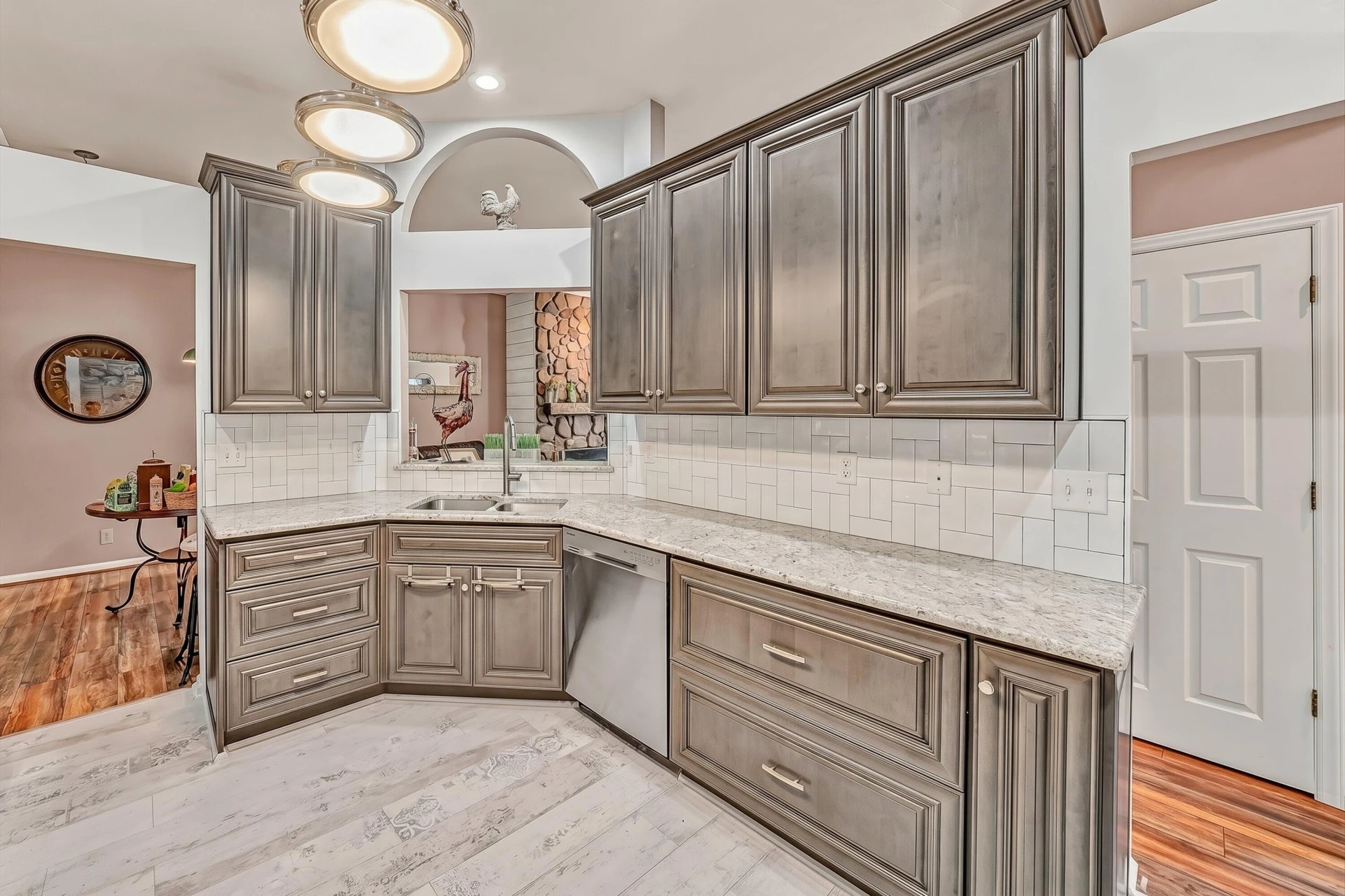 4724 Barclay SQ SW - Photo 20