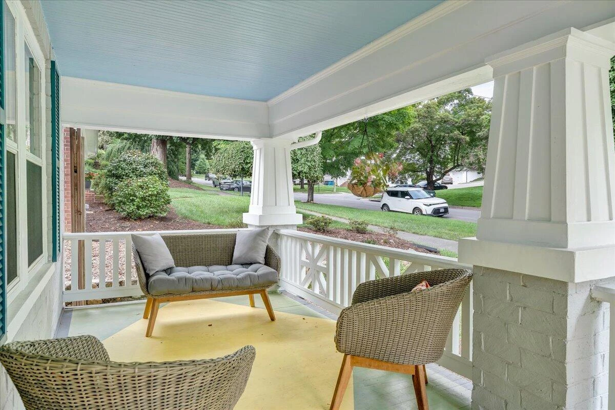 2726 Carolina AVE SW - Photo 6