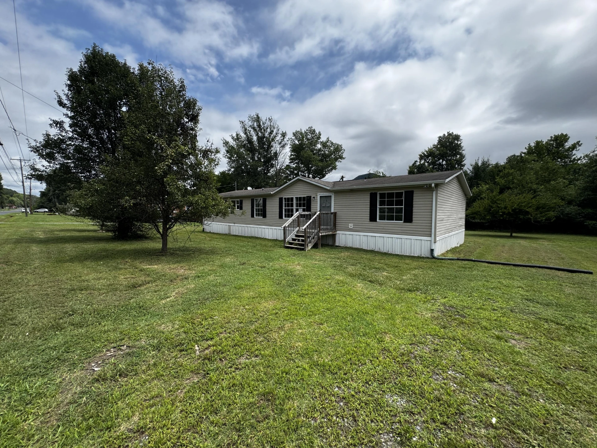 419 Pocahontas ST - Photo 17