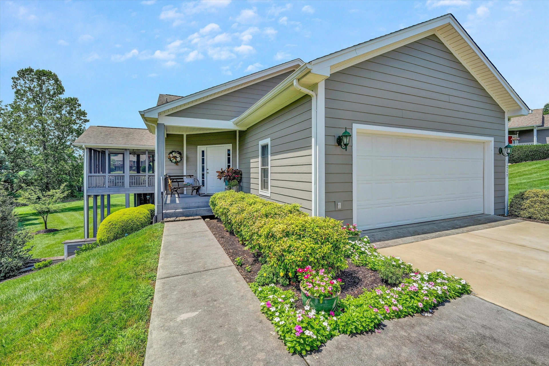 1229 Our Cove RD - Photo 2
