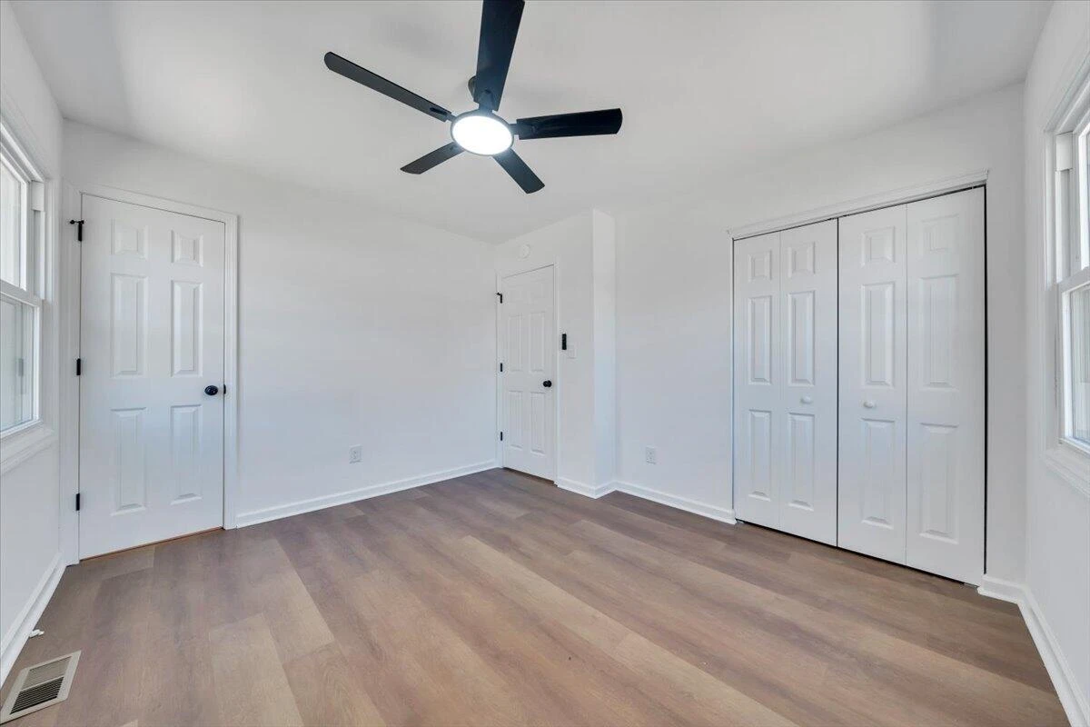 1006 Maywood DR - Photo 19