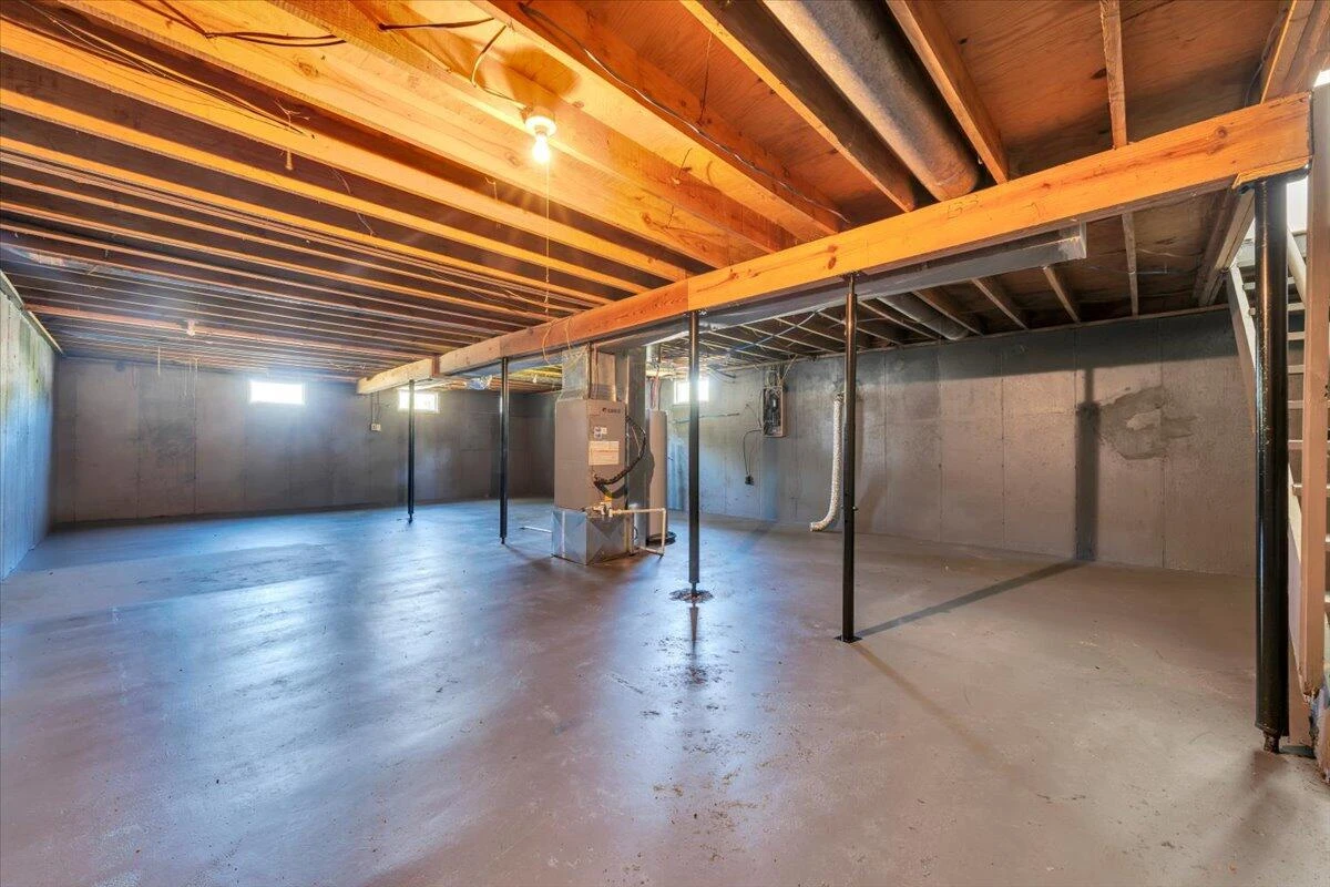 1006 Maywood DR - Photo 21