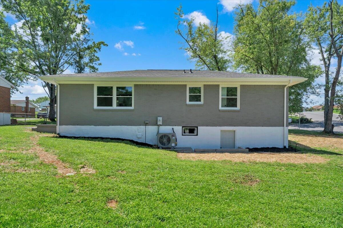 1006 Maywood DR - Photo 25