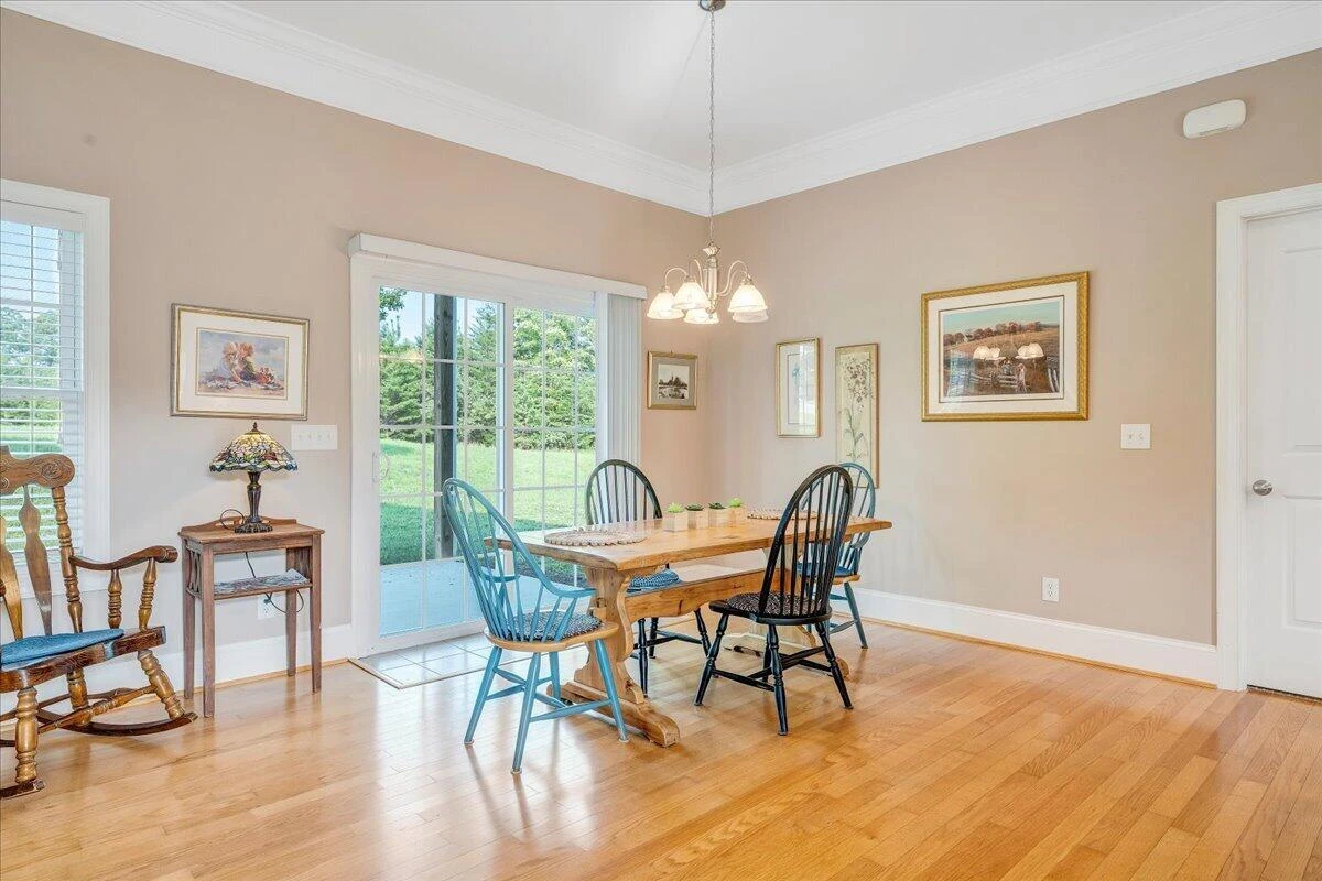 1119 Parkhall RD - Photo 6