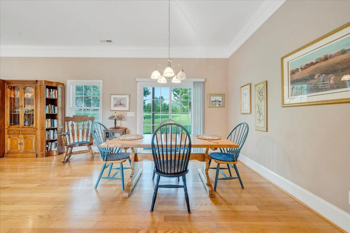1119 Parkhall RD - Photo 7