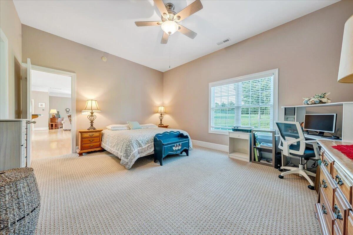 1119 Parkhall RD - Photo 11