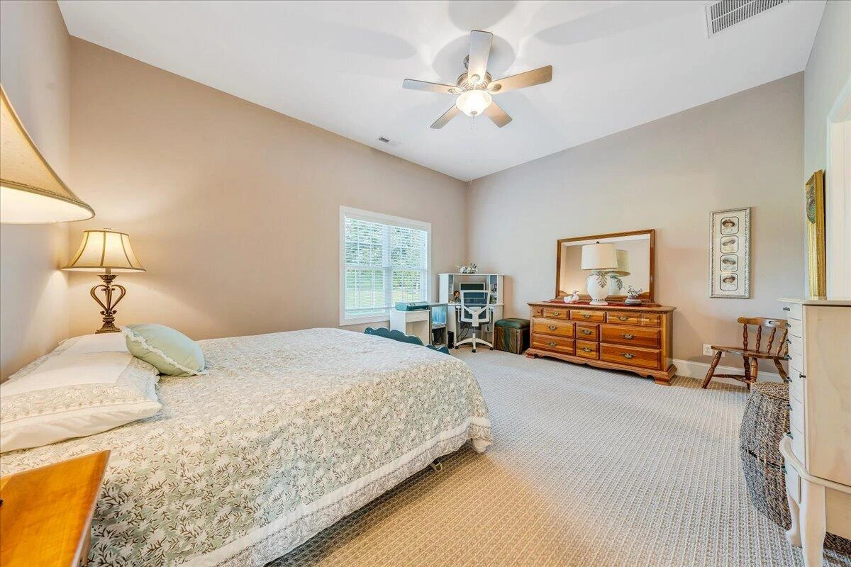1119 Parkhall RD - Photo 12