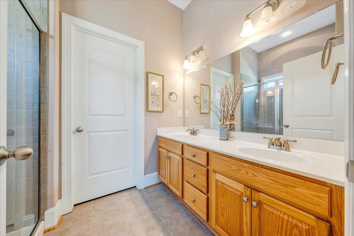 1119 Parkhall RD - Photo 13