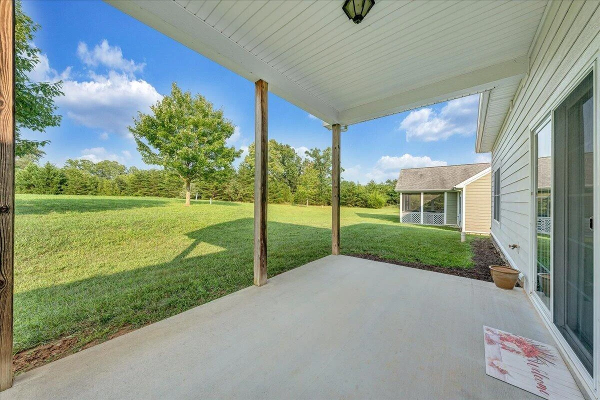 1119 Parkhall RD - Photo 19