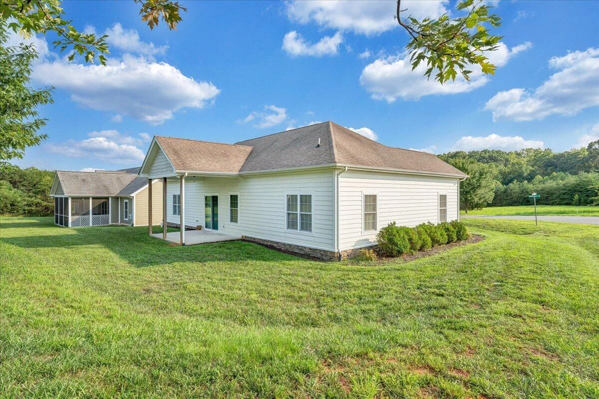 1119 Parkhall RD - Photo 20