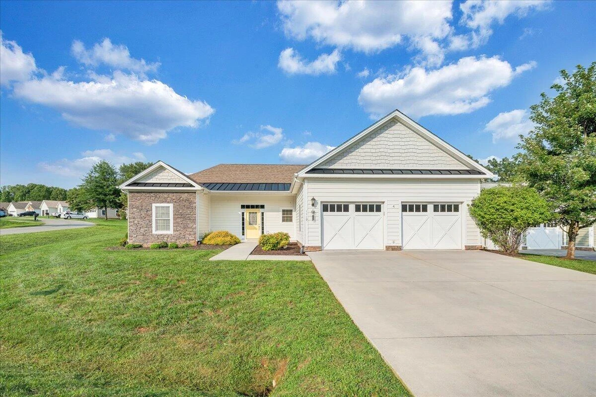 1119 Parkhall RD - Photo 23