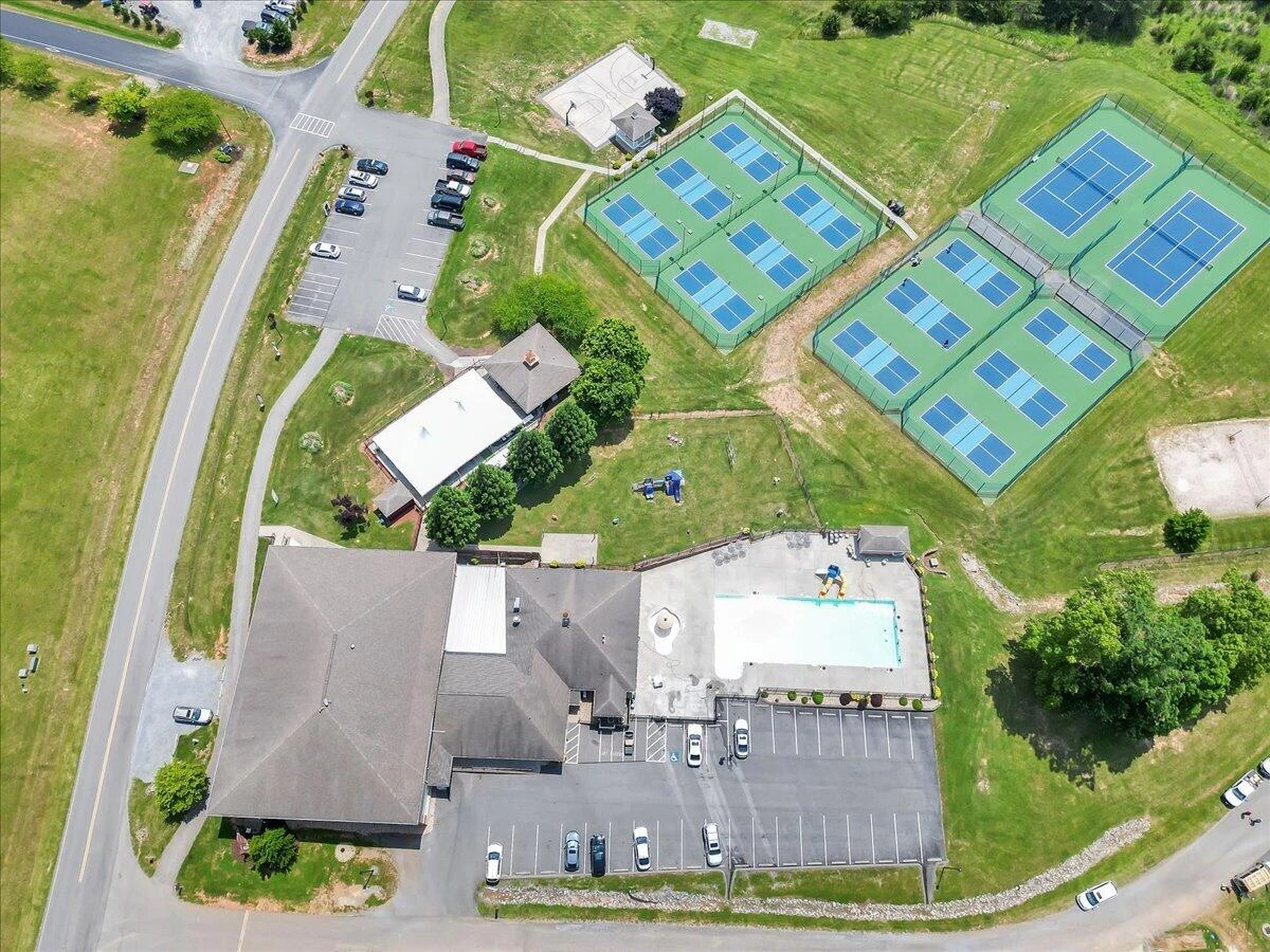 1119 Parkhall RD - Photo 27
