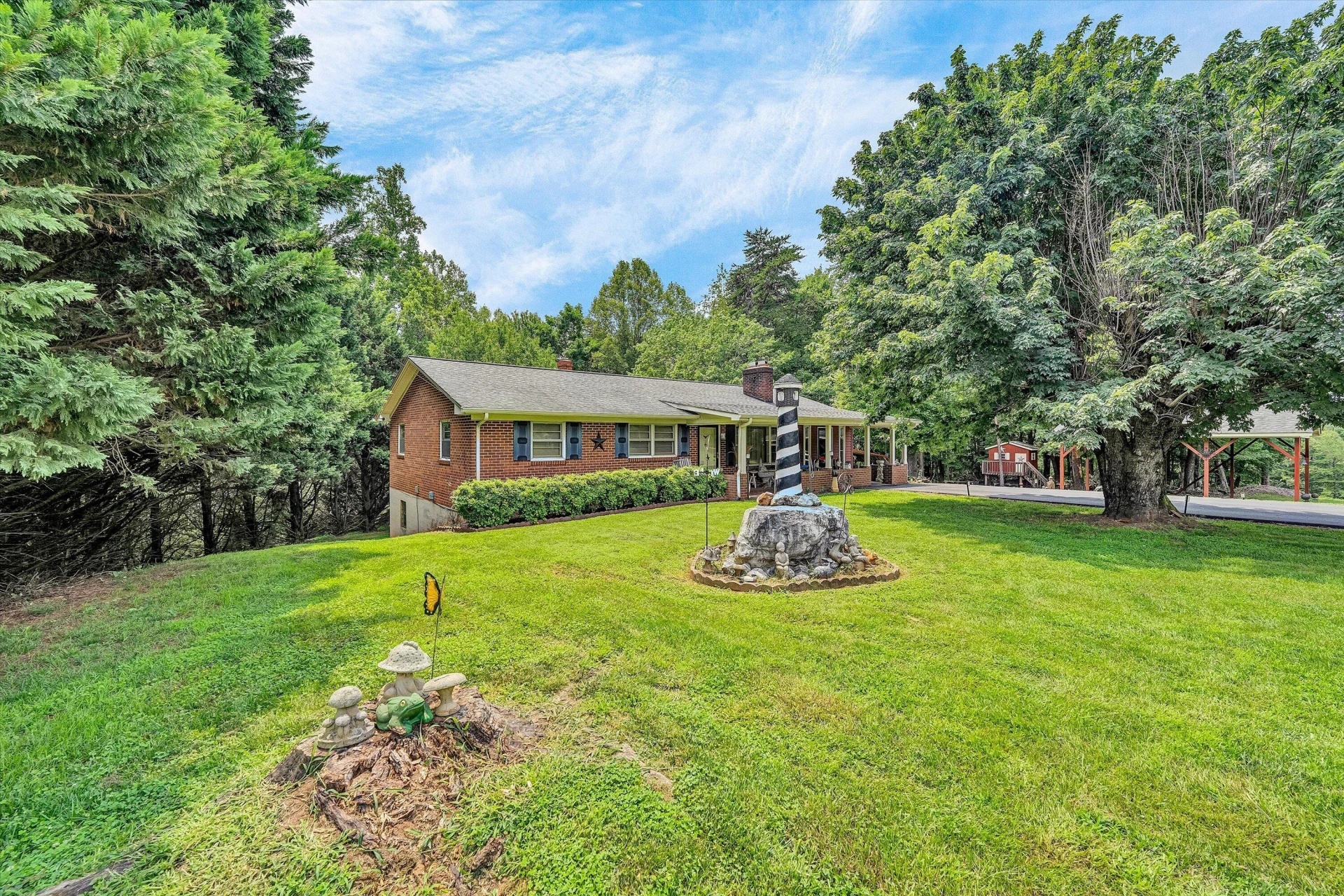 63 Archway RD