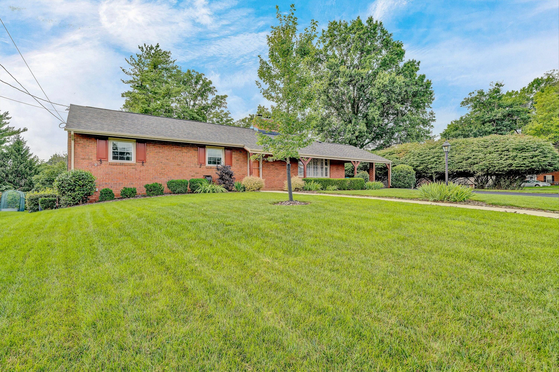 3430 Overbrook DR SW - Photo 2