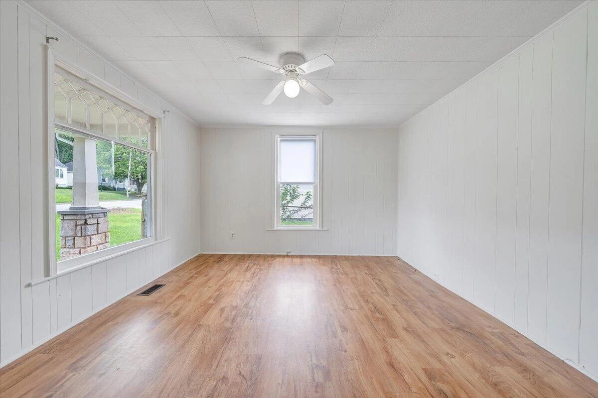 3523 Melcher ST SE - Photo 6