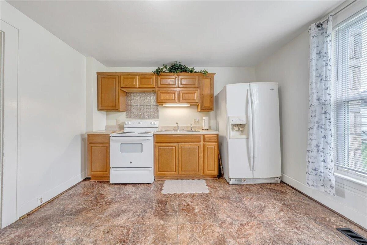 3523 Melcher ST SE - Photo 12