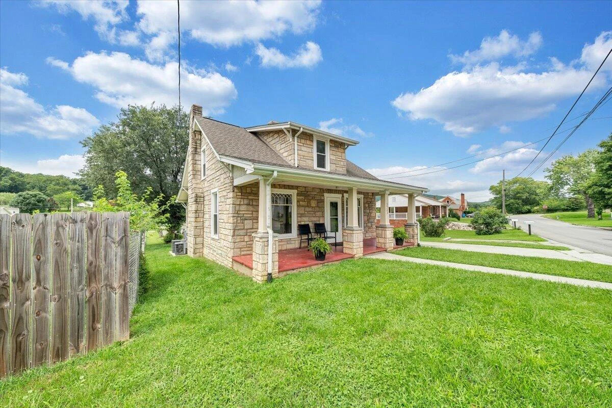 3523 Melcher ST SE - Photo 32