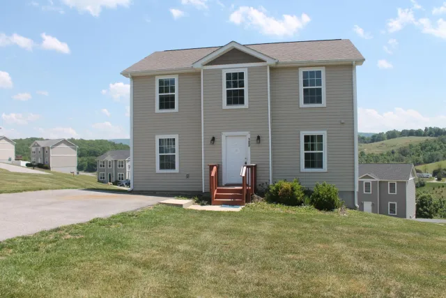 122 Prairie View LN, Pembroke, VA, 24136