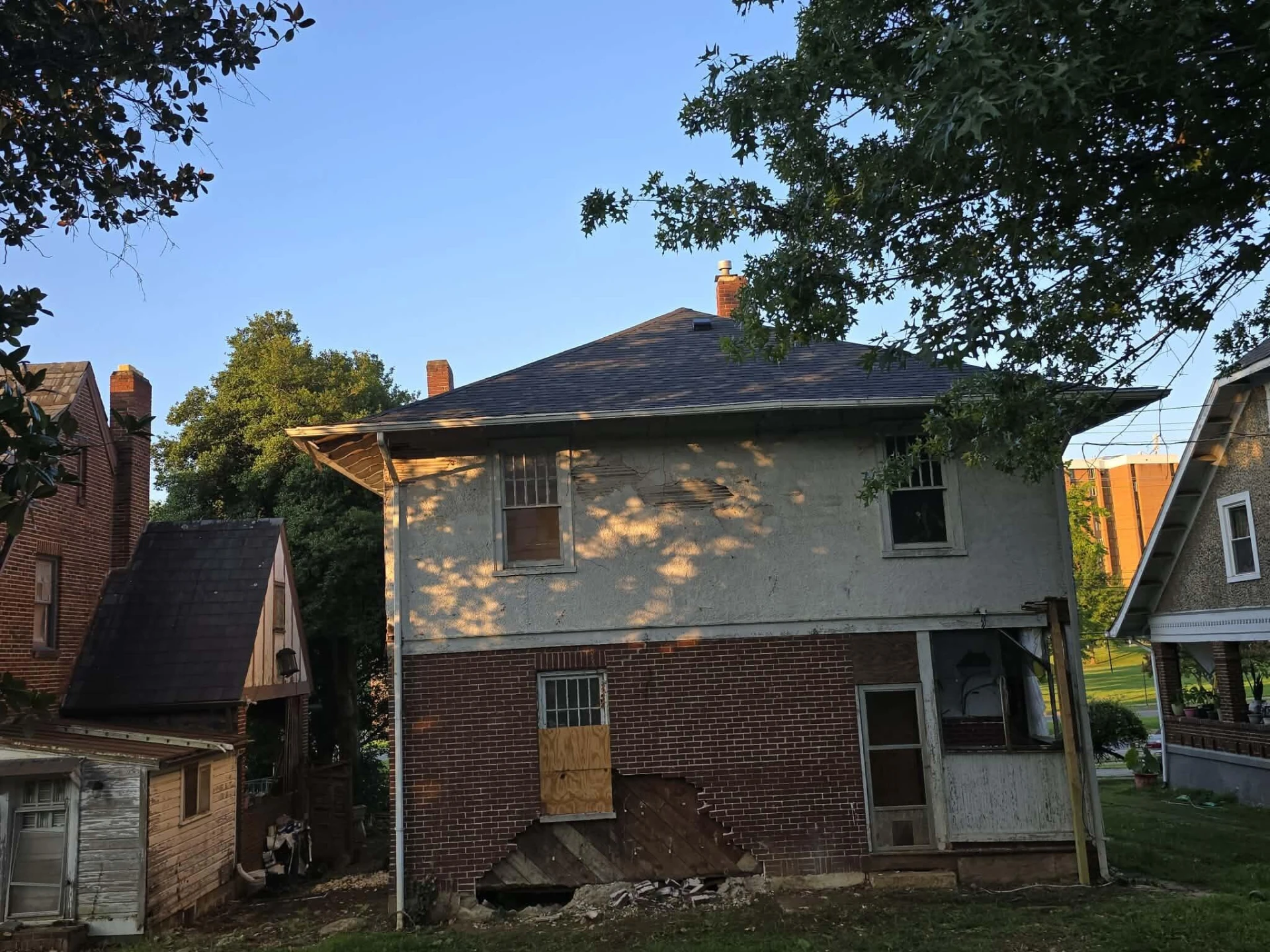 3031 Melrose AVE NW - Photo 2