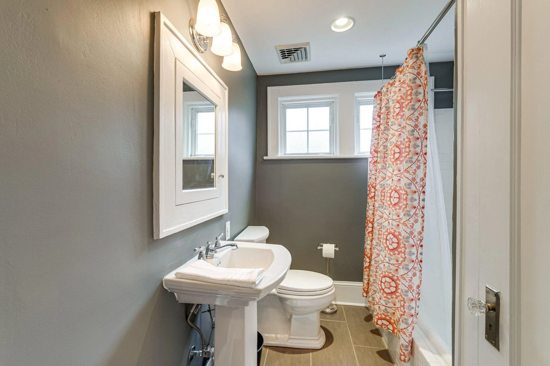 1242 Laurel ST SE - Photo 7