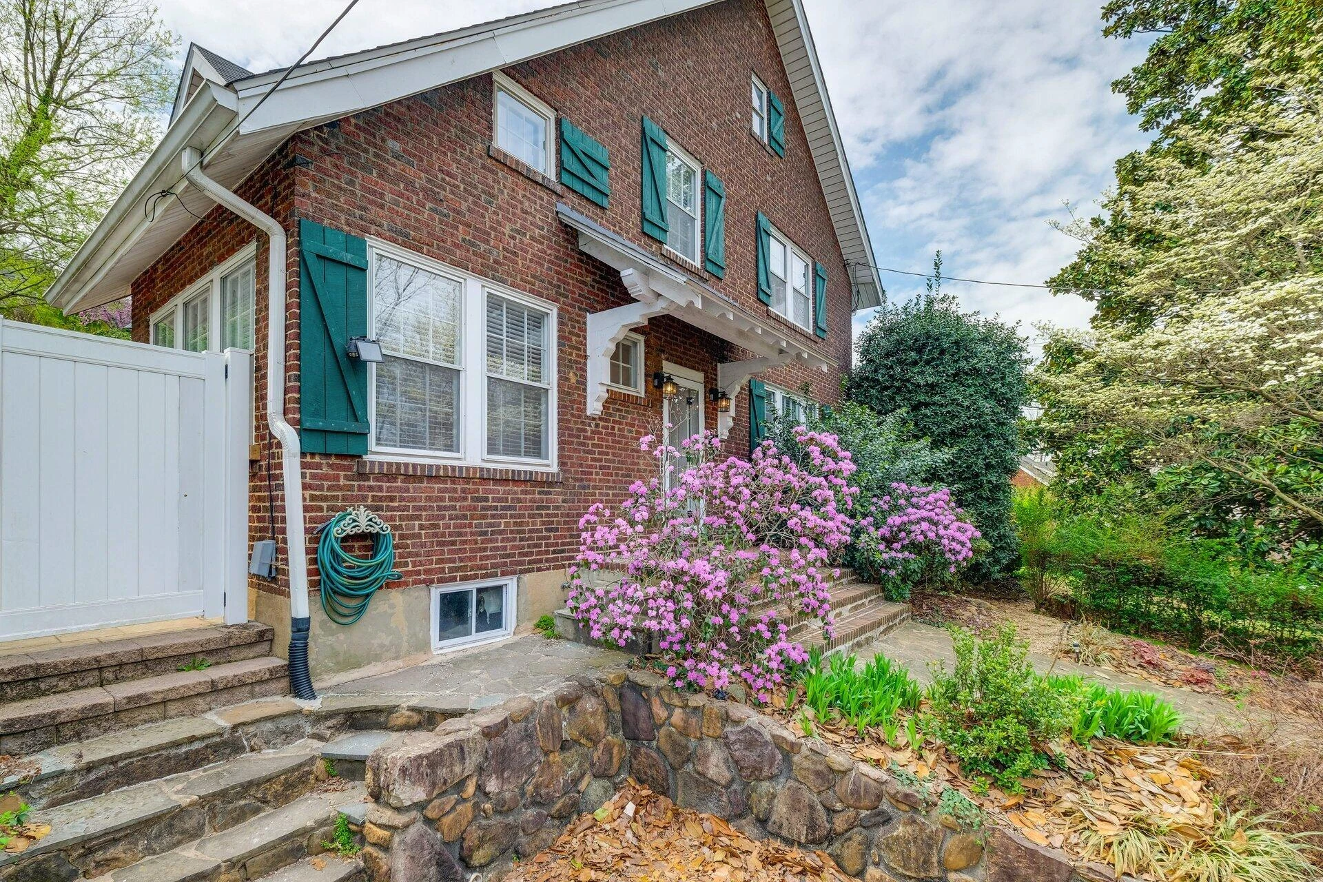 1242 Laurel ST SE - Photo 16