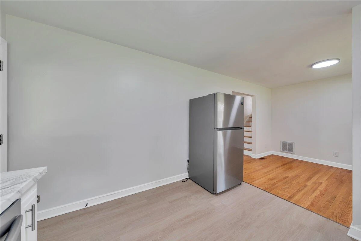3127 Kershaw RD NW - Photo 11