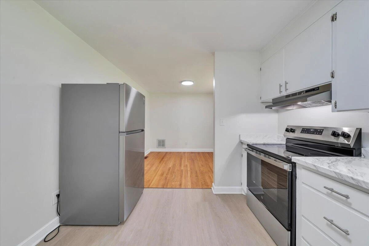 3127 Kershaw RD NW - Photo 12