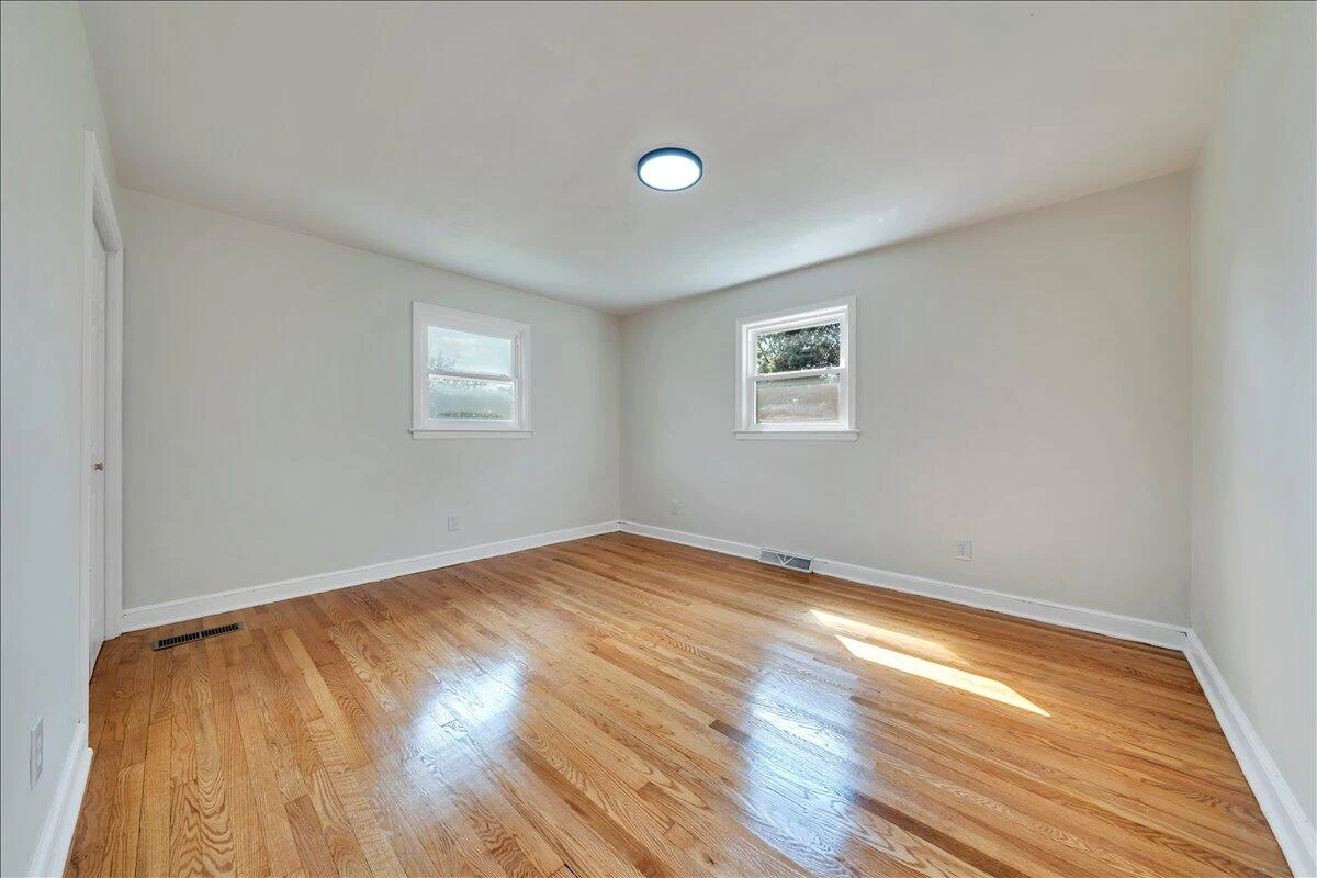 3127 Kershaw RD NW - Photo 16