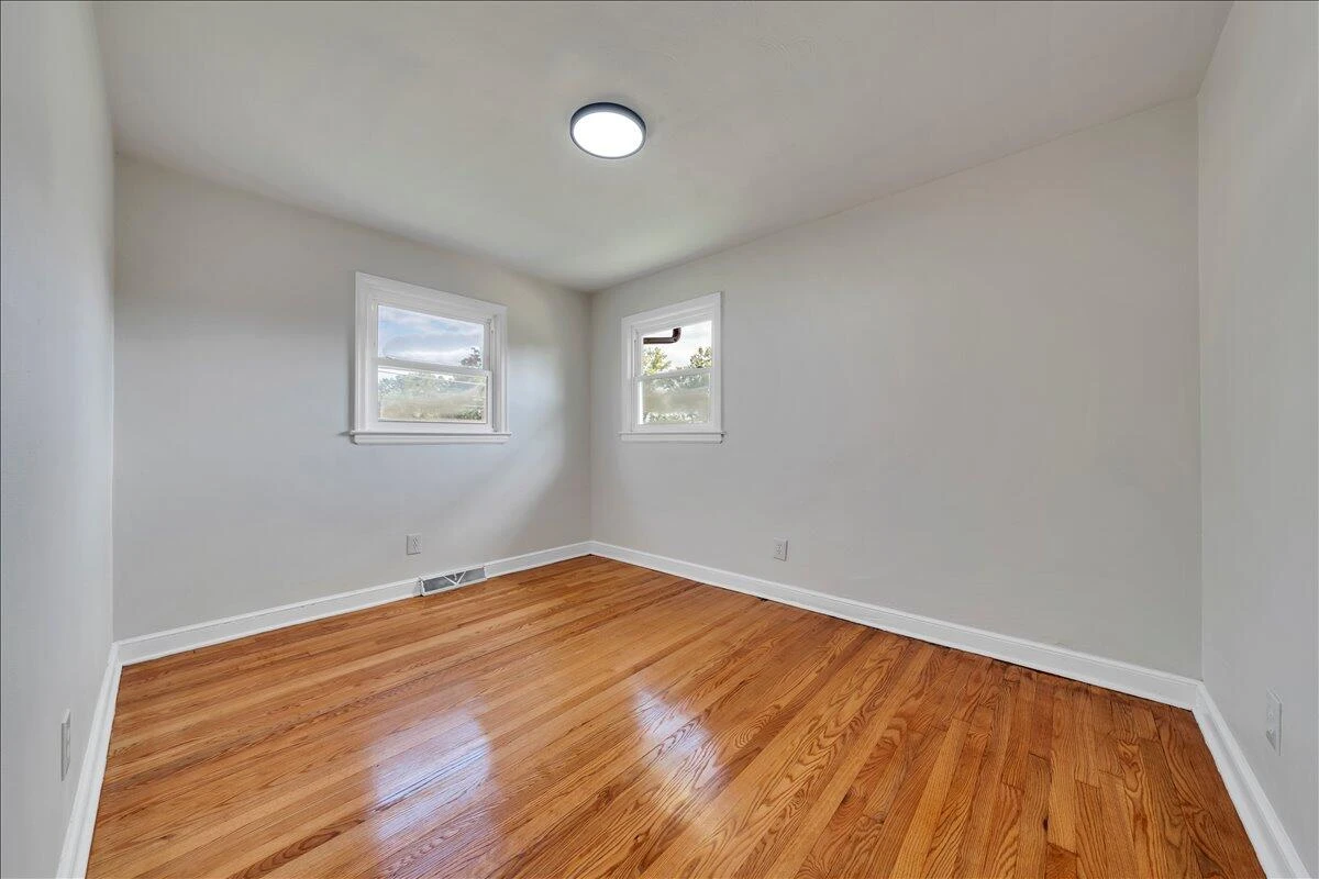 3127 Kershaw RD NW - Photo 17