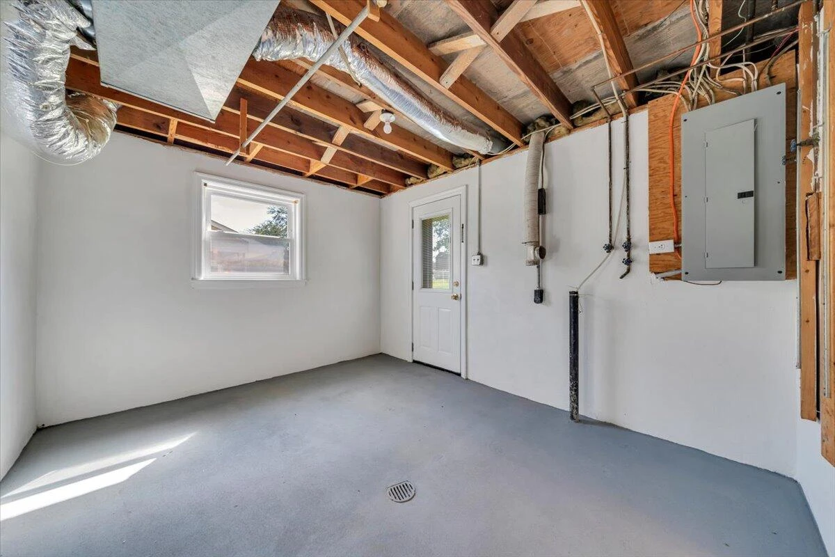 3127 Kershaw RD NW - Photo 21