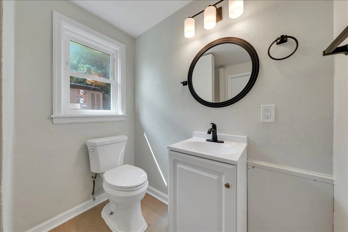 3127 Kershaw RD NW - Photo 24