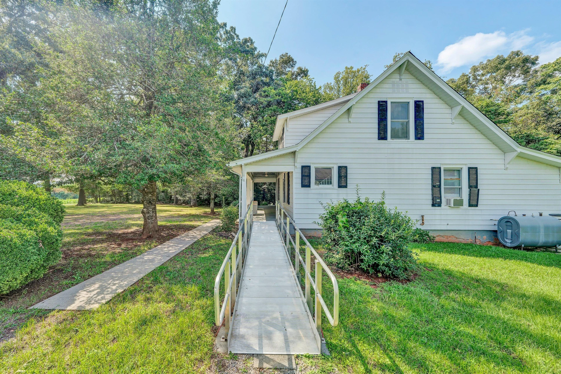6258 Grassy Hill RD - Photo 2