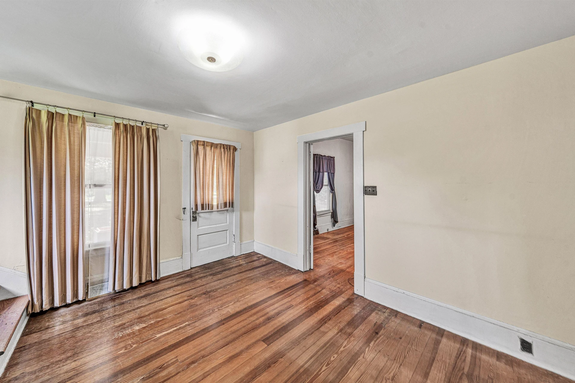 6258 Grassy Hill RD - Photo 4