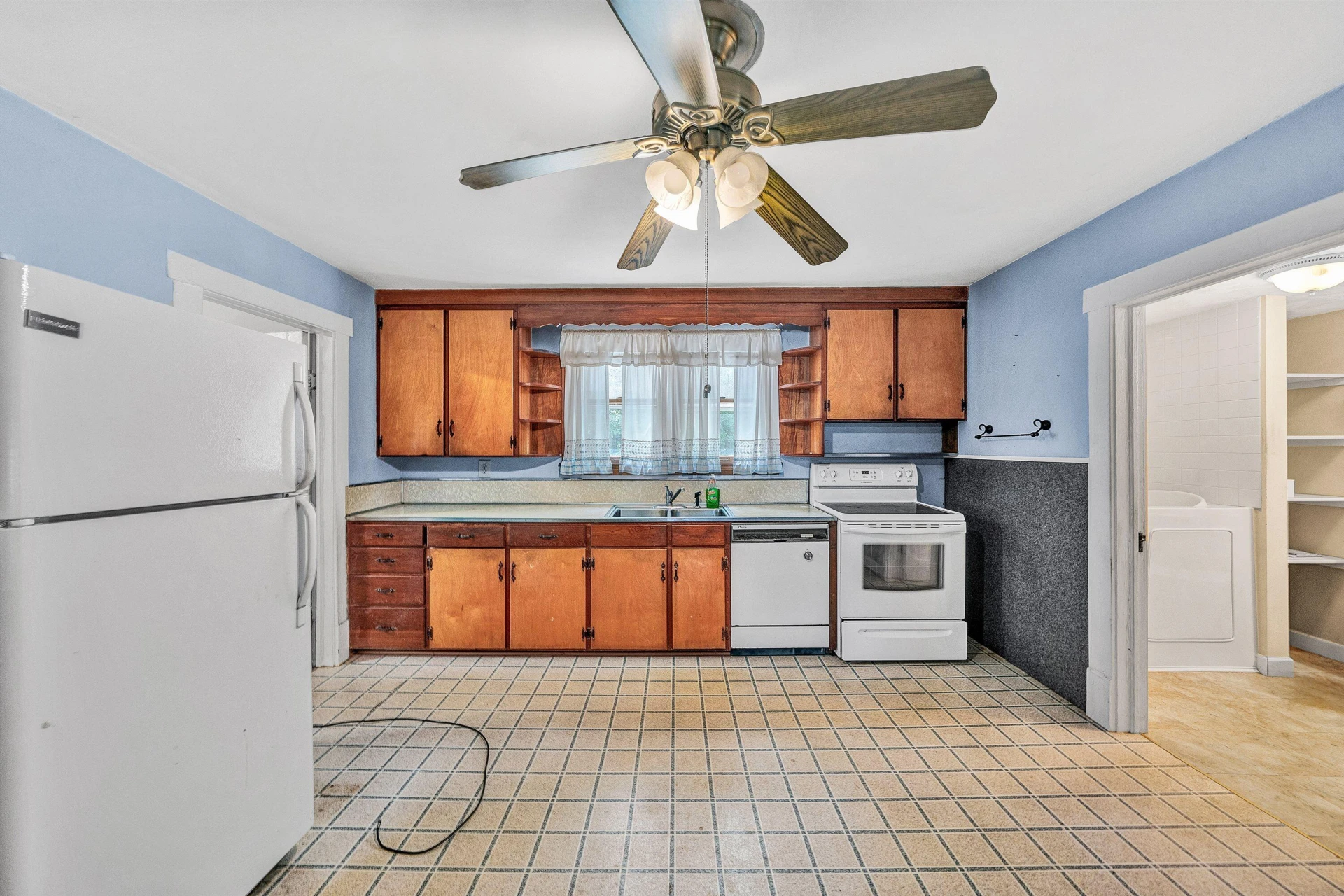 6258 Grassy Hill RD - Photo 7