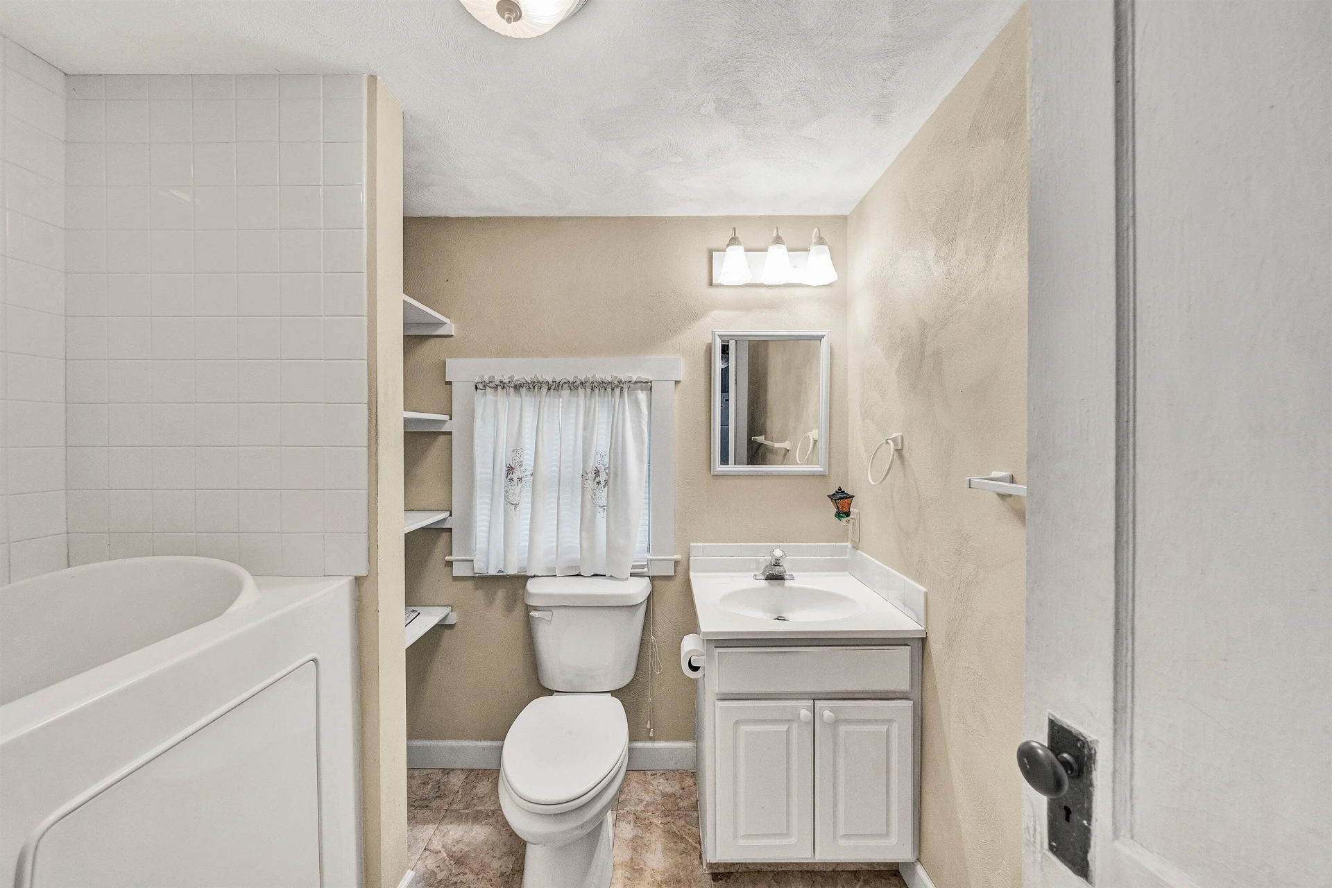 6258 Grassy Hill RD - Photo 10