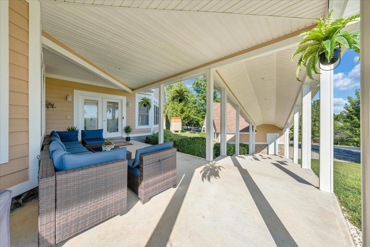 537 Calypso RD - Photo 9